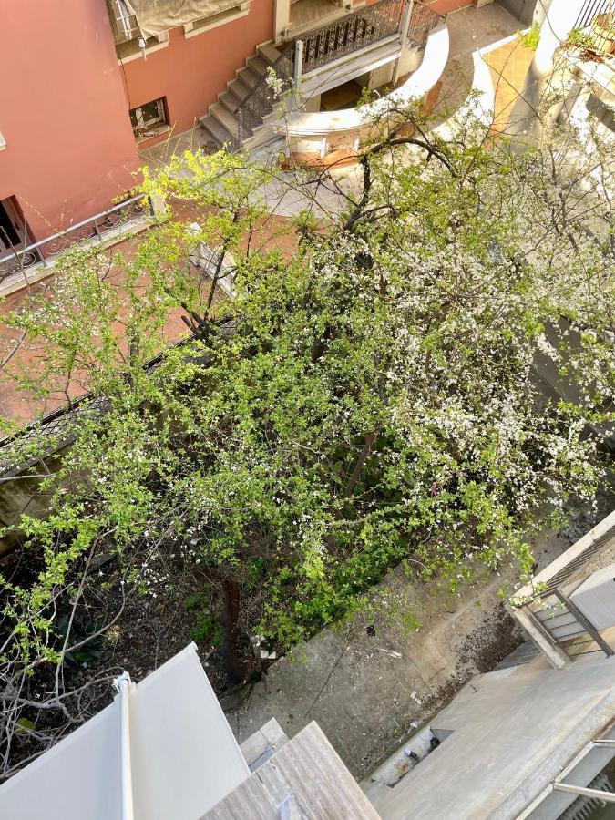 Oikiastudios Patras Bagian luar foto